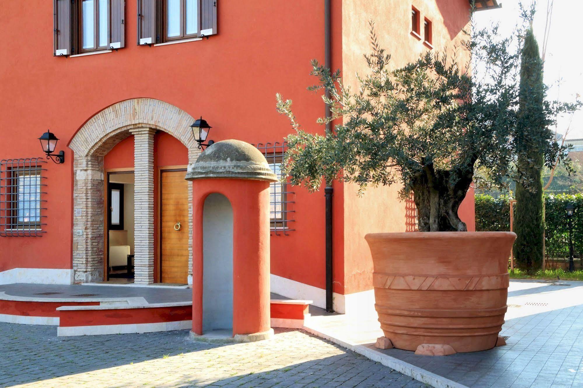 Borgo Papareschi Aparthotel