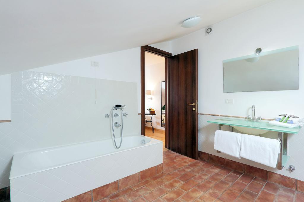 Borgo Papareschi Aparthotel Rome