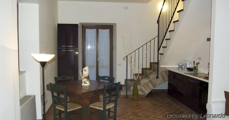 Aparthotel Borgo Papareschi 2*