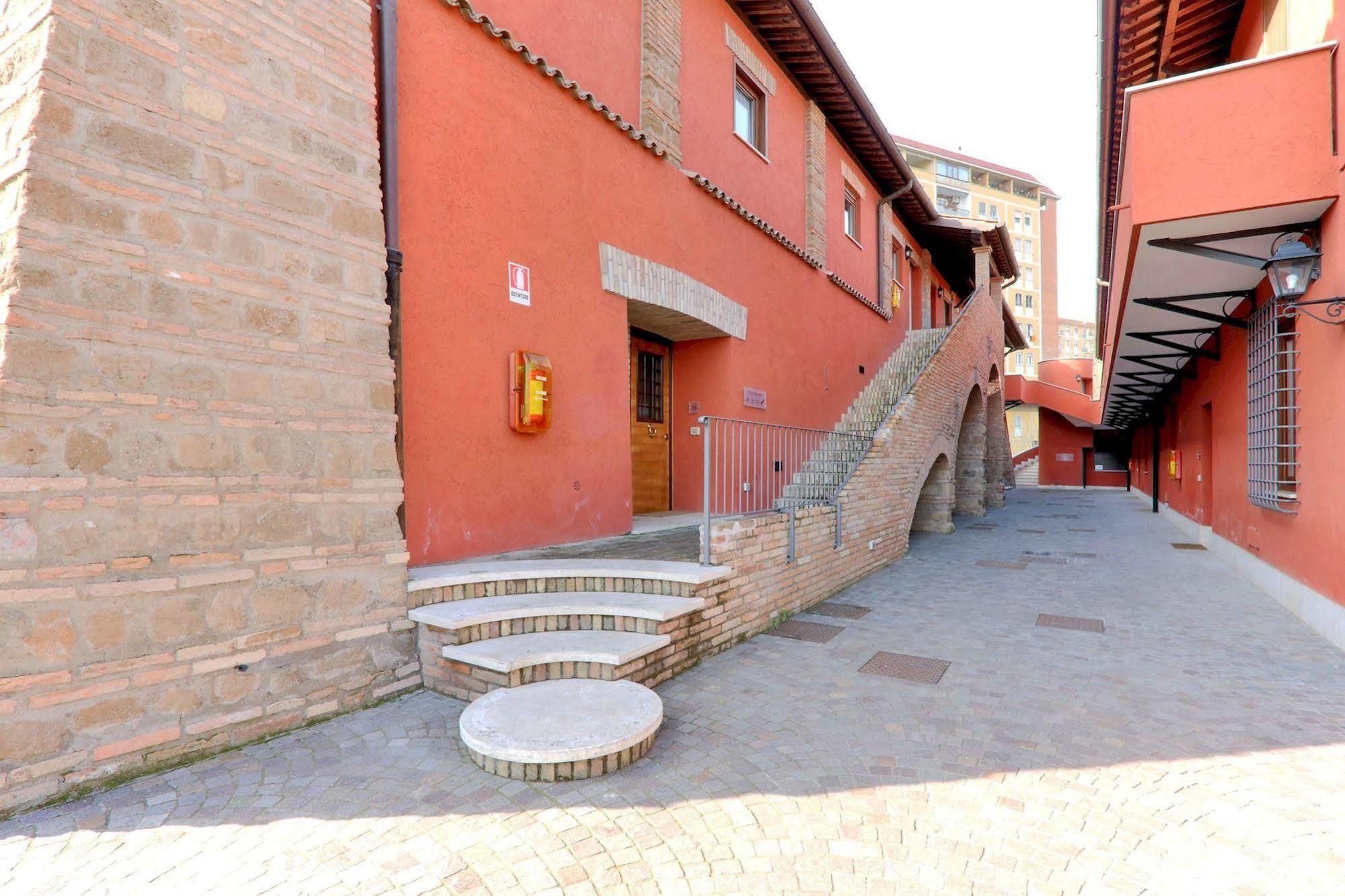 Borgo Papareschi Aparthotel 2*